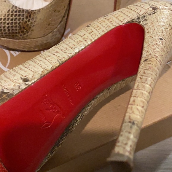 SOLD !!! Christian Louboutin platform peep toe with box - Picture 3 of 4